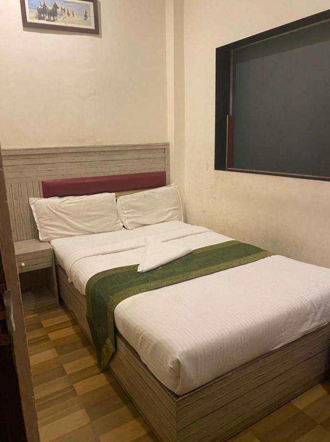 Airport Inn Residency Мумбаи Экстерьер фото