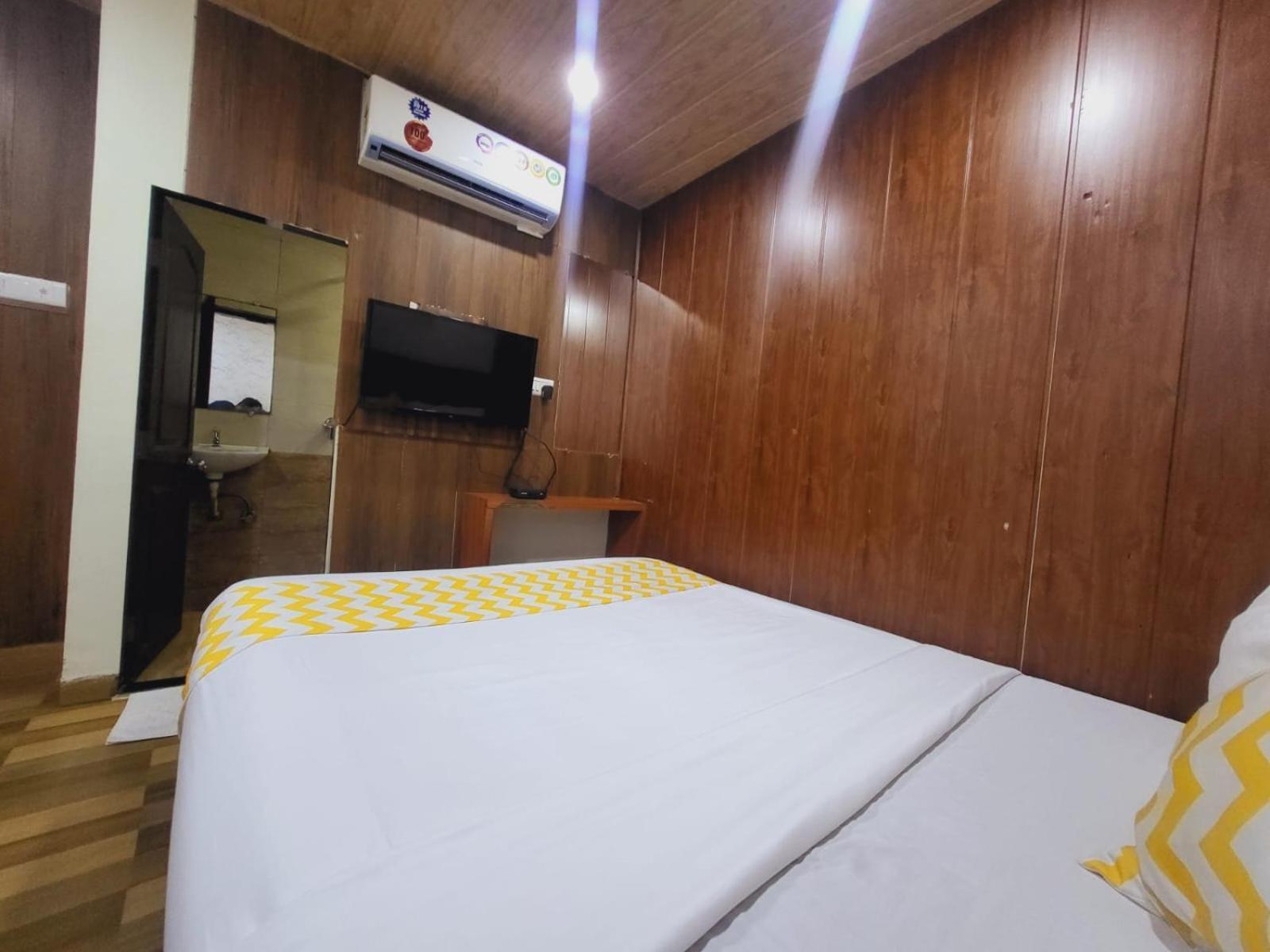 Airport Inn Residency Мумбаи Экстерьер фото