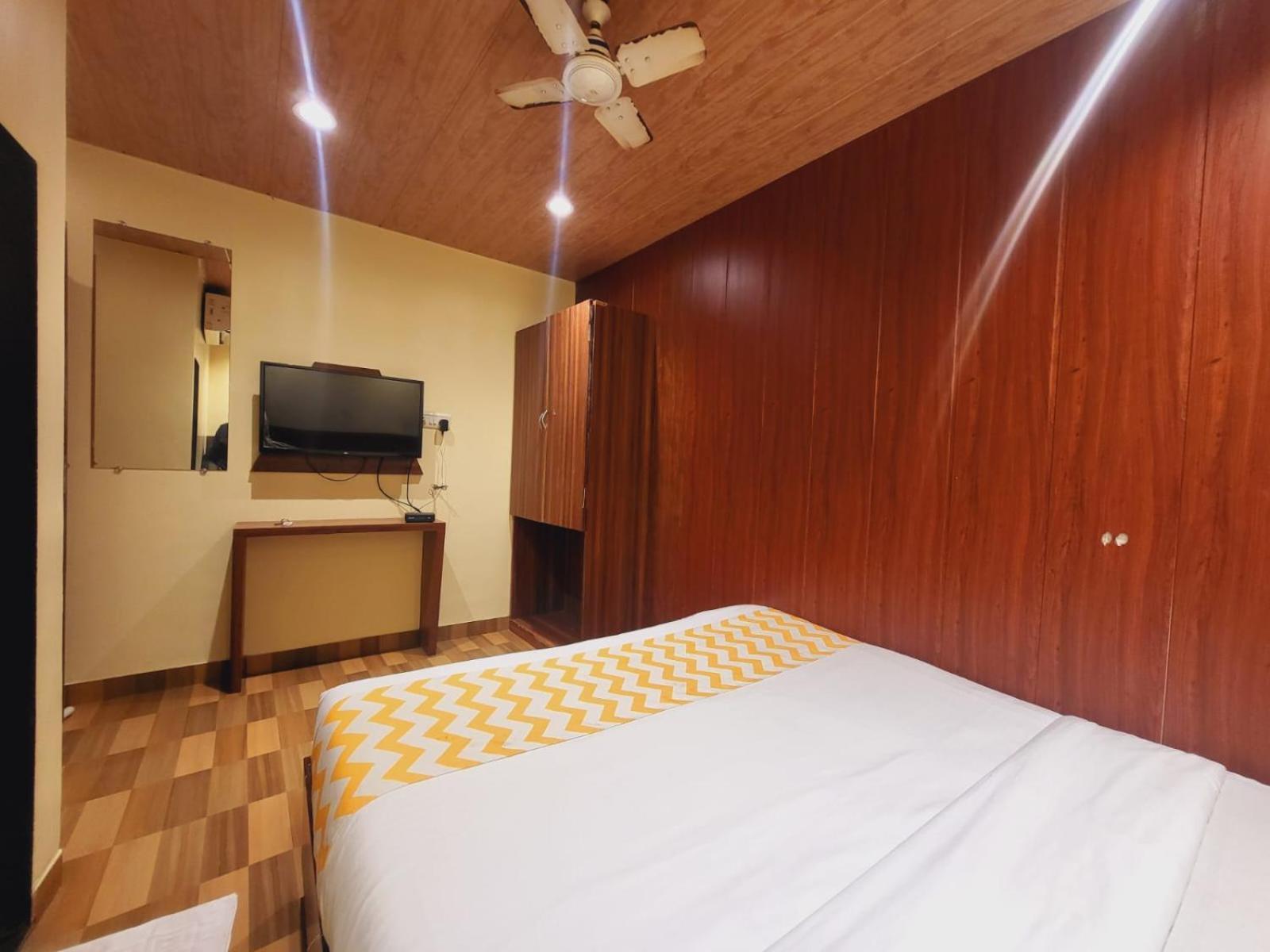 Airport Inn Residency Мумбаи Экстерьер фото