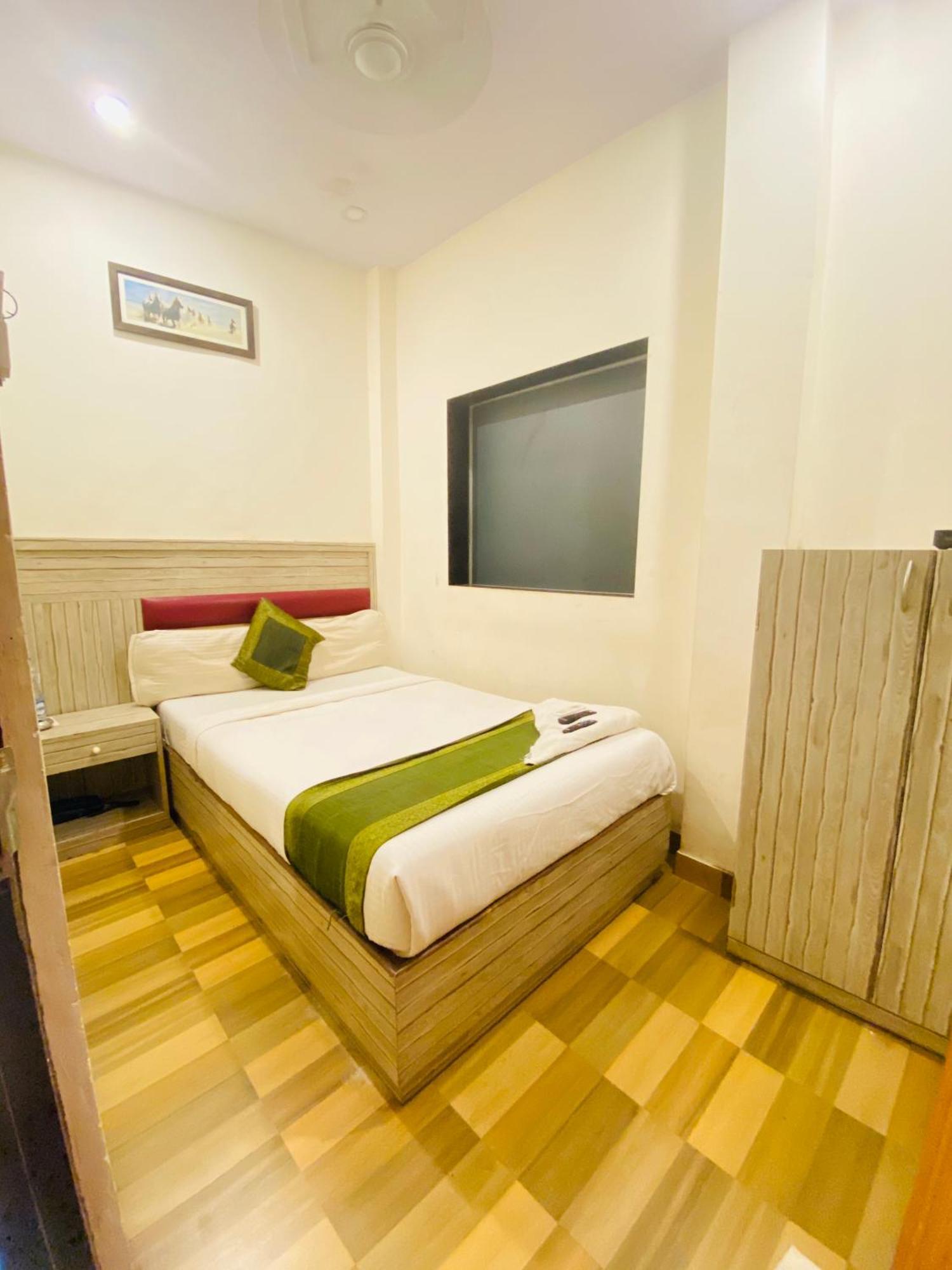 Airport Inn Residency Мумбаи Экстерьер фото