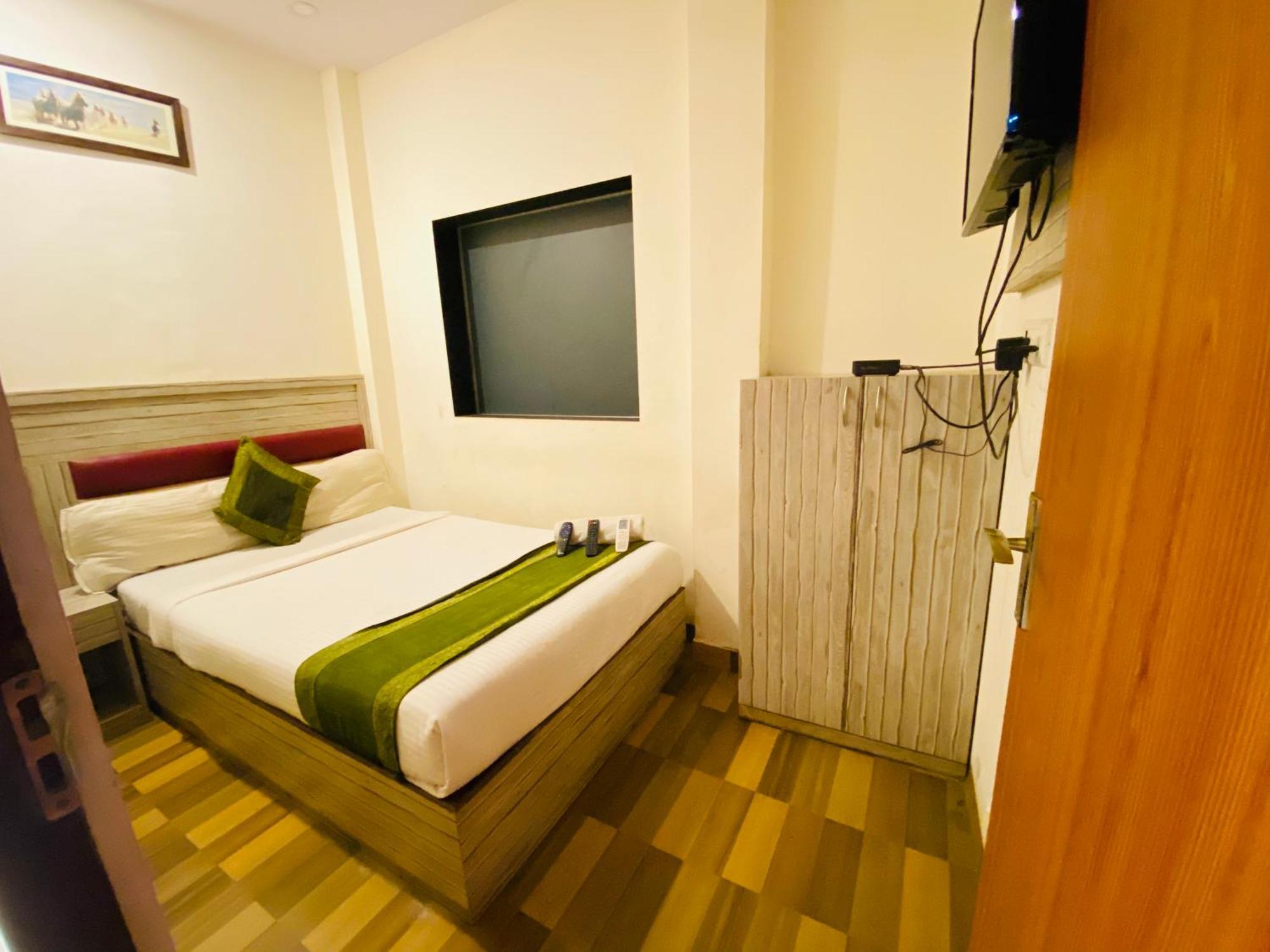 Airport Inn Residency Мумбаи Экстерьер фото