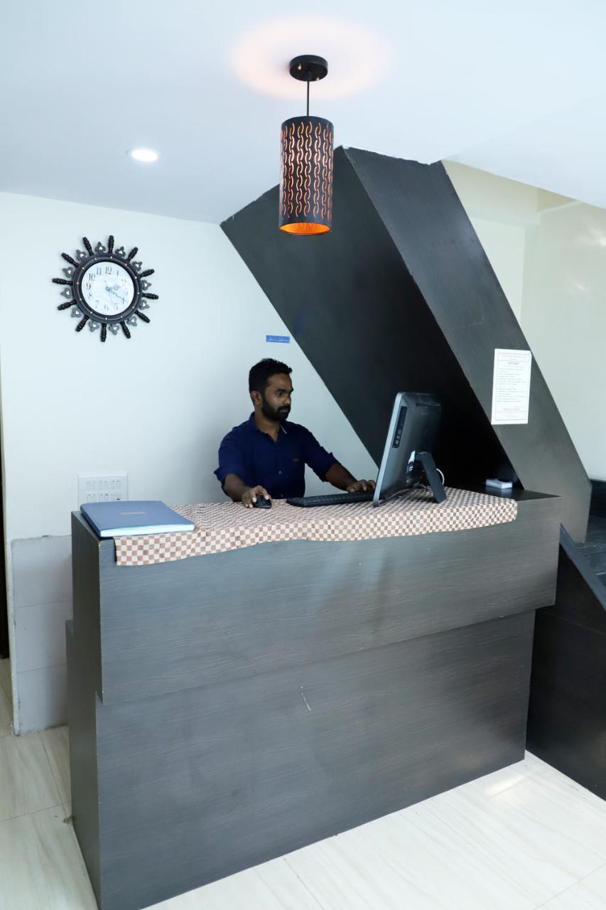 Airport Inn Residency Мумбаи Экстерьер фото